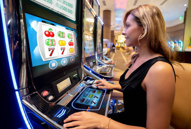 Live dealer blackjack table with multiple cameras